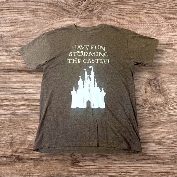 Disney Gray Castle Graphic T-Shirt Large - Picture 1 of 4